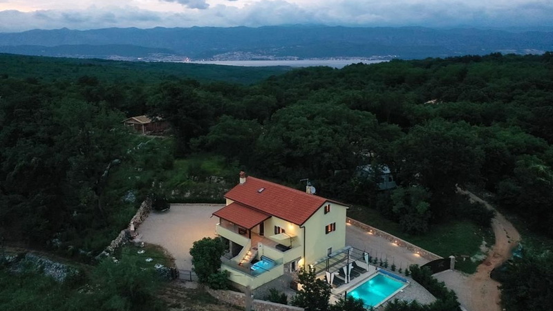 Villa Andrea with pool & whirpool Island Krk