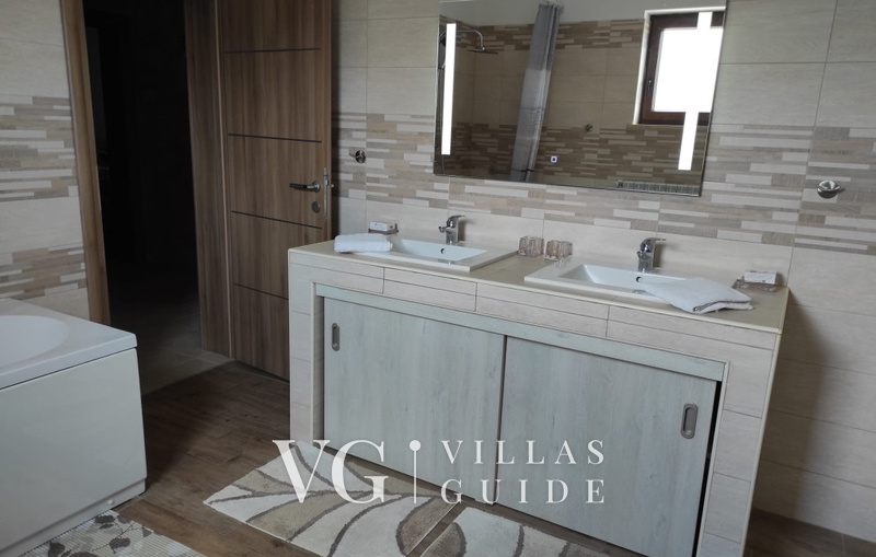 Villa Palazzon Bathroom