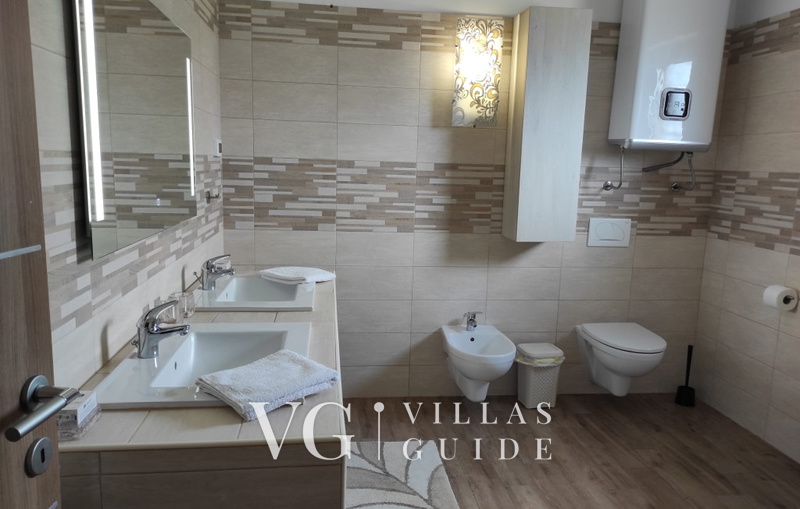 Villa Palazzon Bathroom
