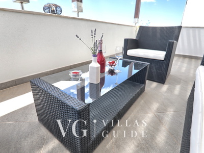 Holiday home Srećko Garden and property exterior