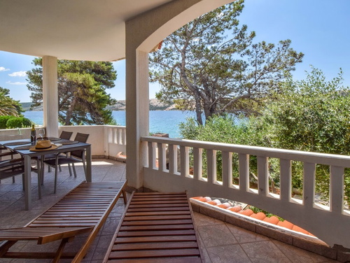 Apartman Ana - directly on the beach