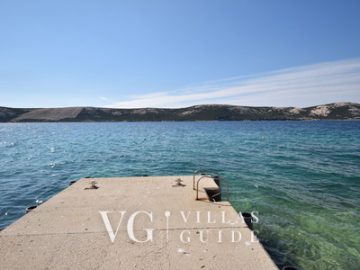 Apartman Ana - directly on the beach Garden and property exterior