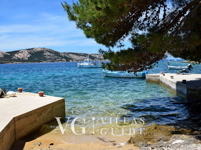 Apartman Ana - directly on the beach Garden and property exterior