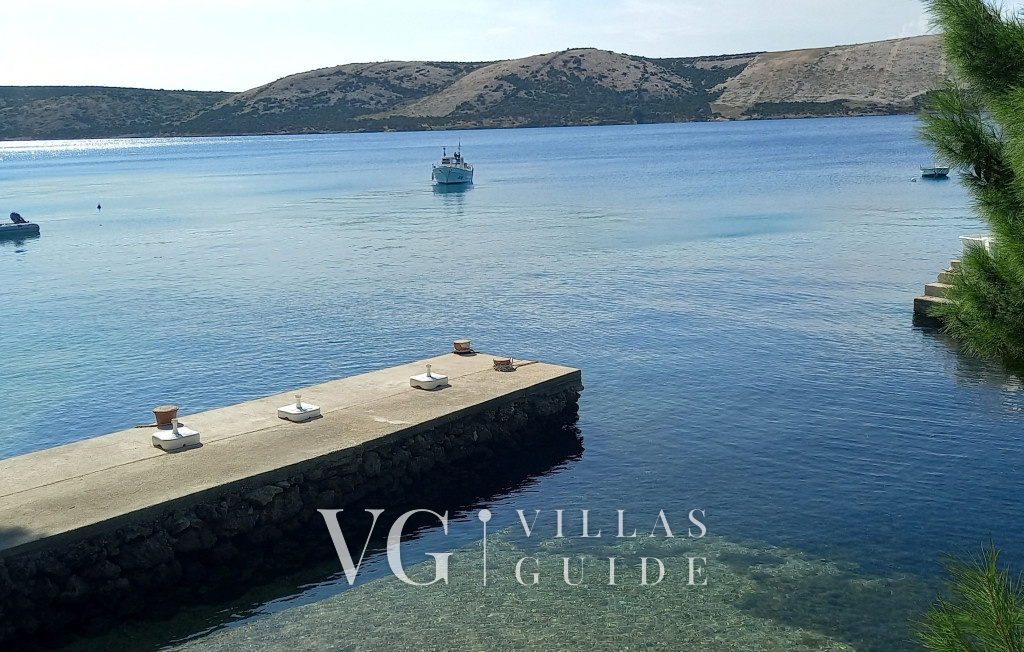 Apartman Ana - directly on the beach Garden and property exterior