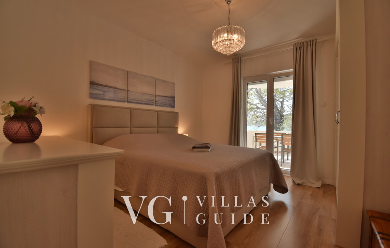 Apartman Ana - directly on the beach Bedroom