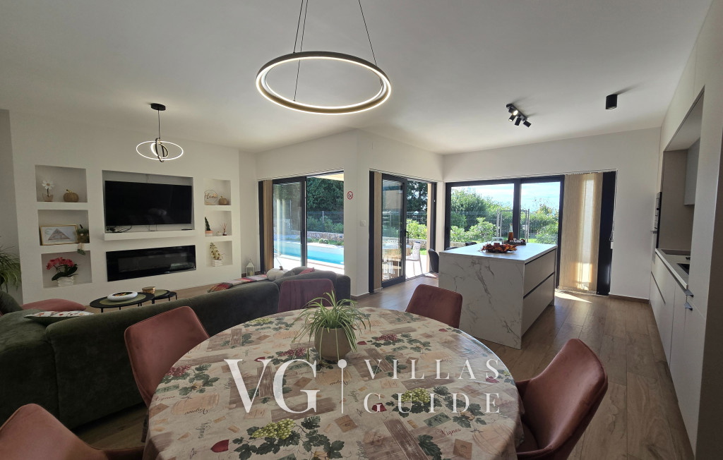 Villa SUNLIFE with indoor&outdoor pool &sauna Opatija Küche