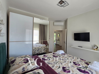 Villa SUNLIFE with indoor&outdoor pool &sauna Opatija Schlafzimmer