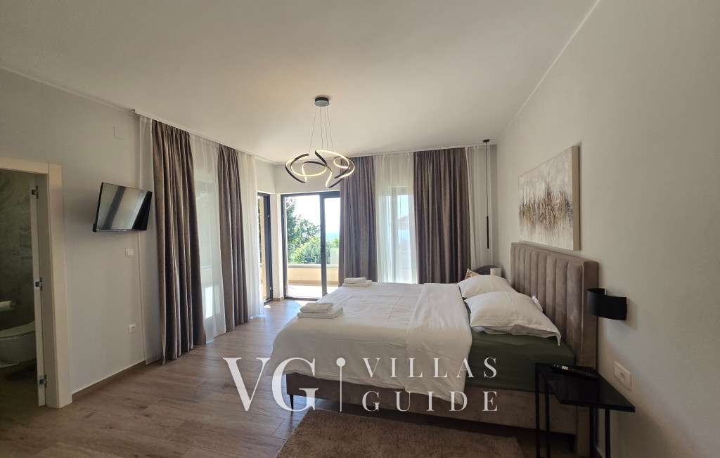 Villa SUNLIFE with indoor&outdoor pool &sauna Opatija Schlafzimmer