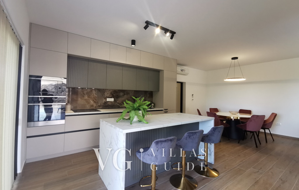 Villa SUNLIFE with indoor&outdoor pool &sauna Opatija Küche