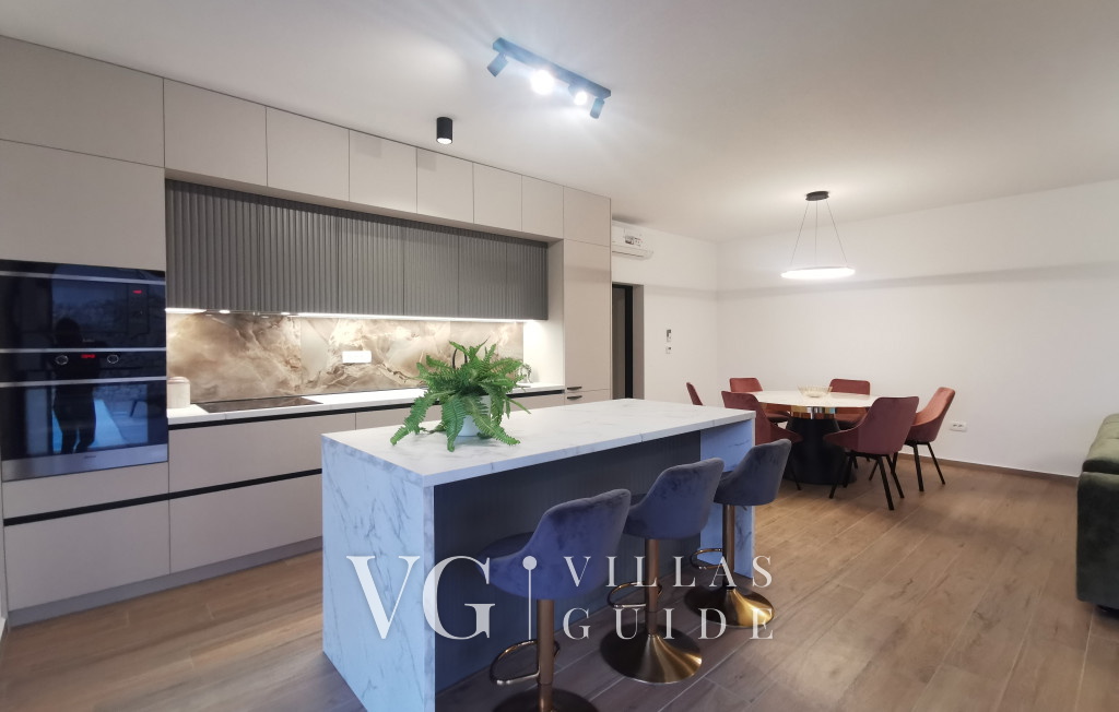 Villa SUNLIFE with indoor&outdoor pool &sauna Opatija Küche