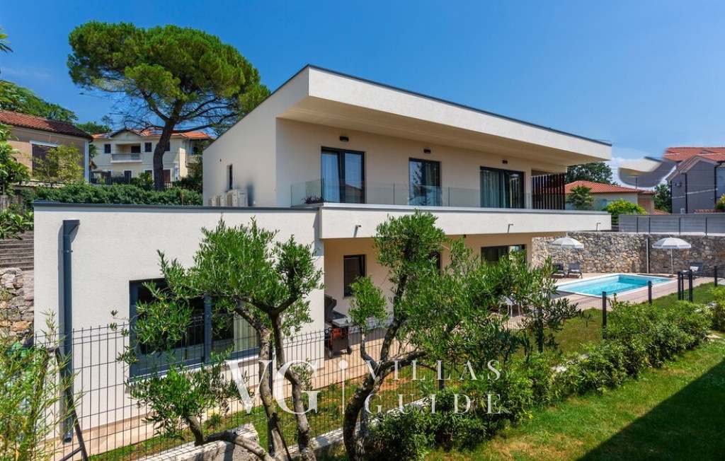 Villa SUNLIFE with indoor&outdoor pool &sauna Opatija Garten und Außenbereich