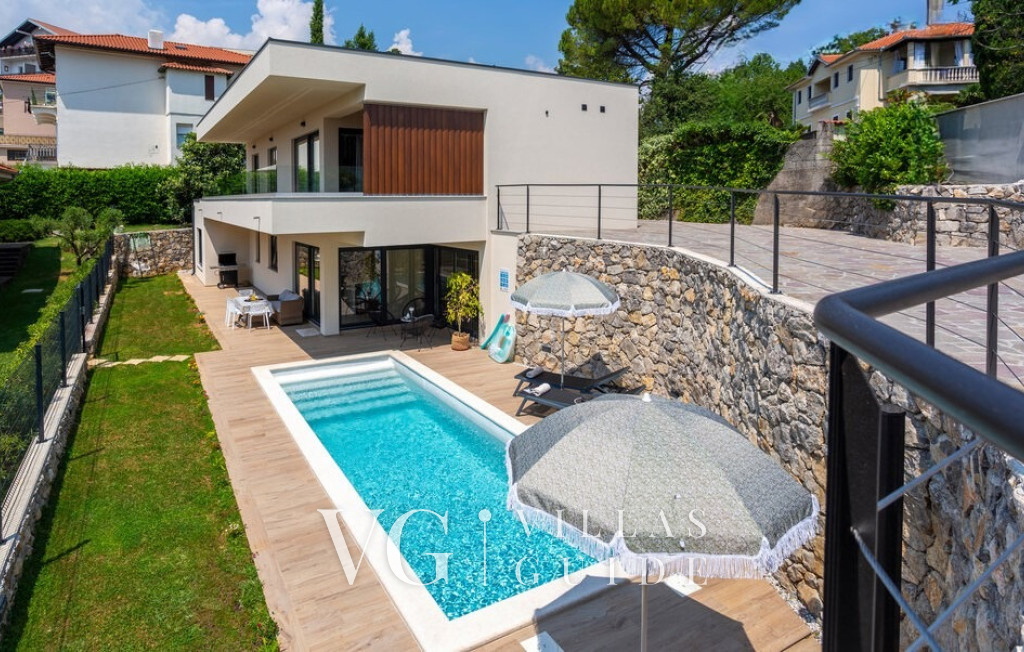 Villa SUNLIFE with indoor&outdoor pool &sauna Opatija