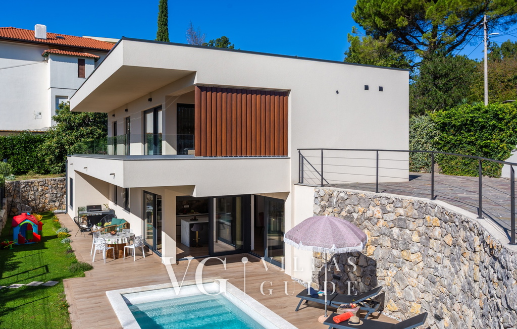 Villa SUNLIFE with indoor&outdoor pool &sauna Opatija