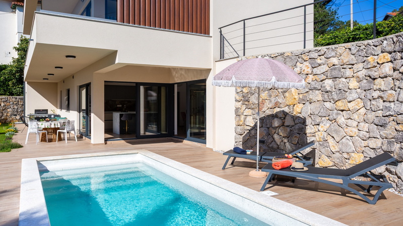 Villa SUNLIFE with indoor&outdoor pool &sauna Opatija