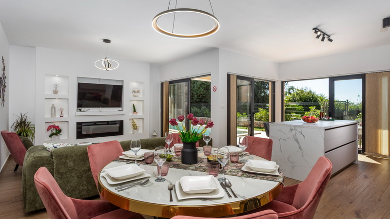 Villa SUNLIFE with indoor&outdoor pool &sauna Opatija