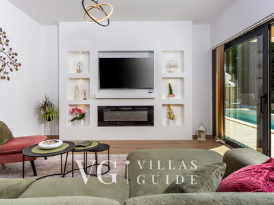 Villa SUNLIFE with indoor&outdoor pool &sauna Opatija Wohnzimmer