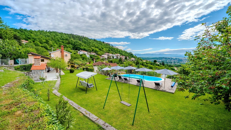 Villa Simic with pool and Kvarner view