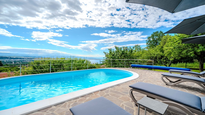 Villa Simic with pool and Kvarner view