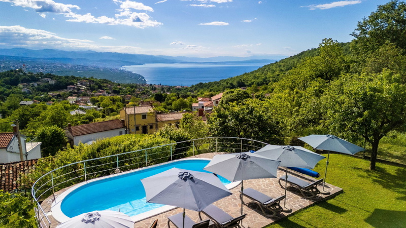 Villa Simic with pool and Kvarner view