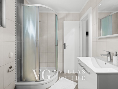 Villa MilaMar Bathroom