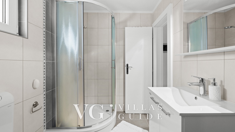 Villa MilaMar Bathroom