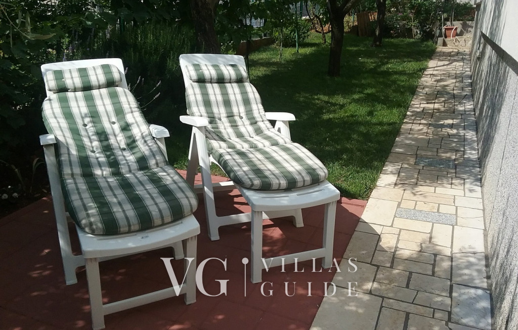 Apartman studio Oliva Garden and property exterior