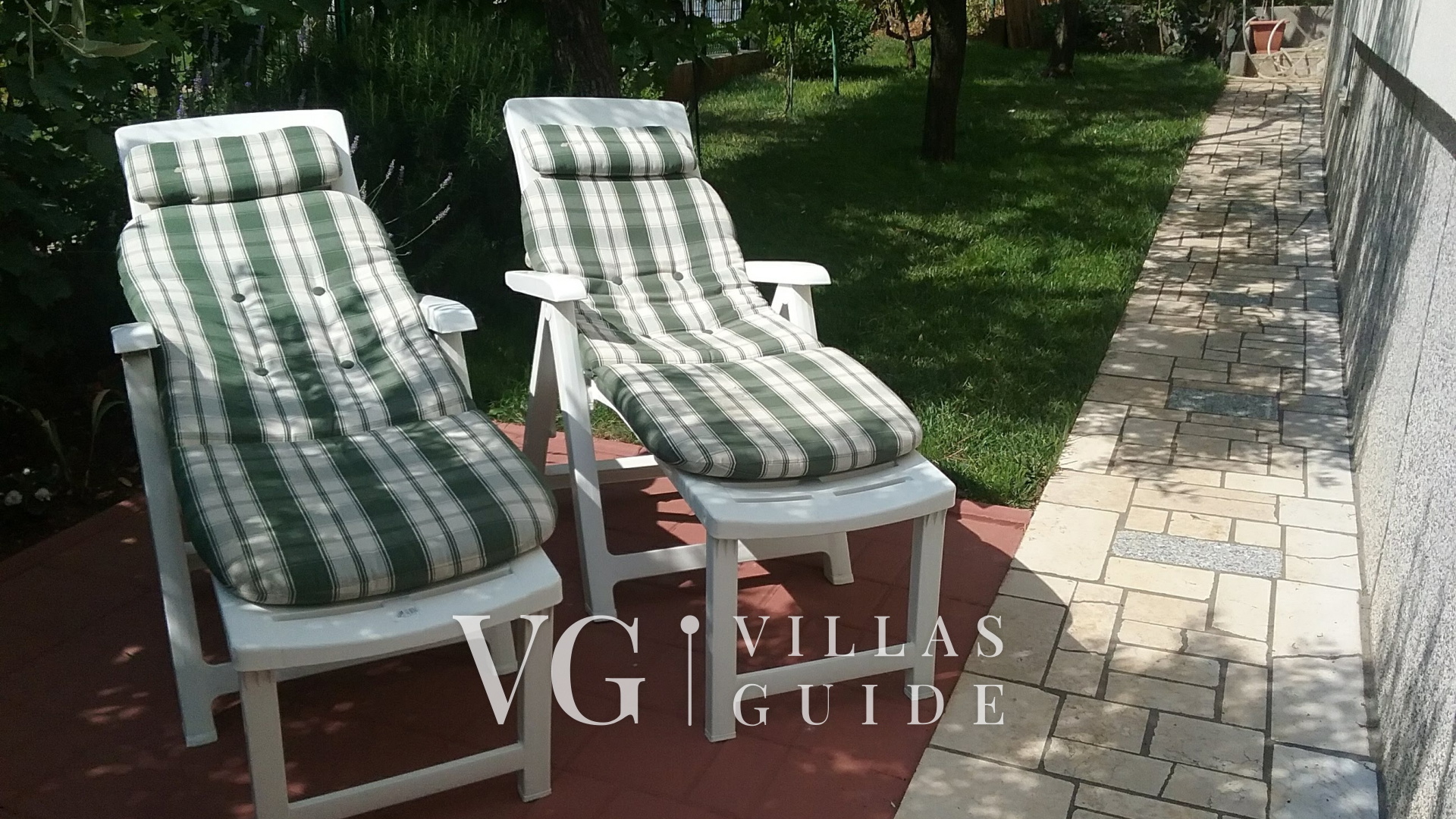 Apartman studio Oliva Garden and property exterior