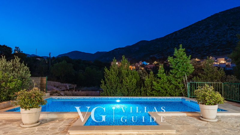 Villa Mapeni Piscina