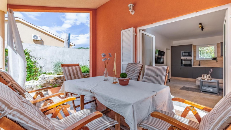 Villa Ella