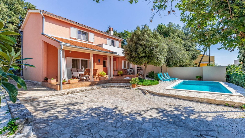 Villa Ella