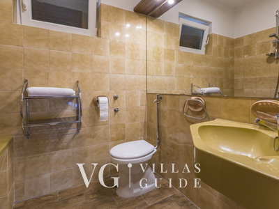 Villa Dramalj Queen Bathroom