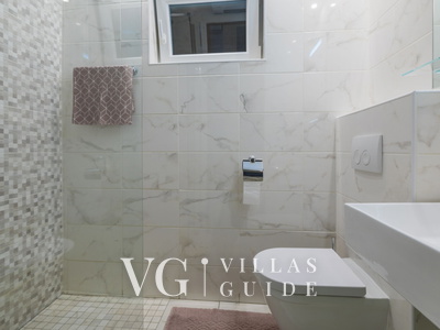 Villa Dramalj Queen Bathroom