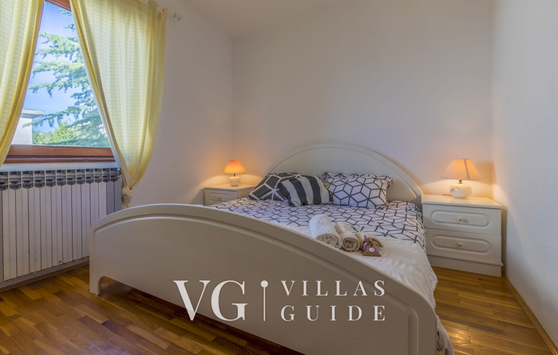 Villa Dramalj Queen Bedroom