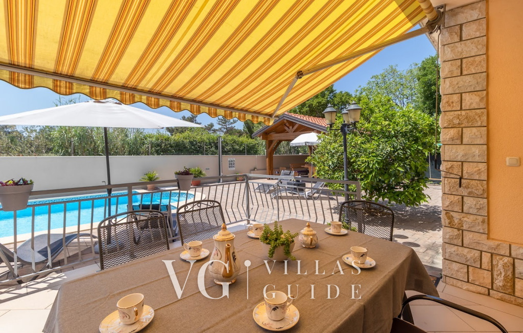 Villa Mary Garden and property exterior