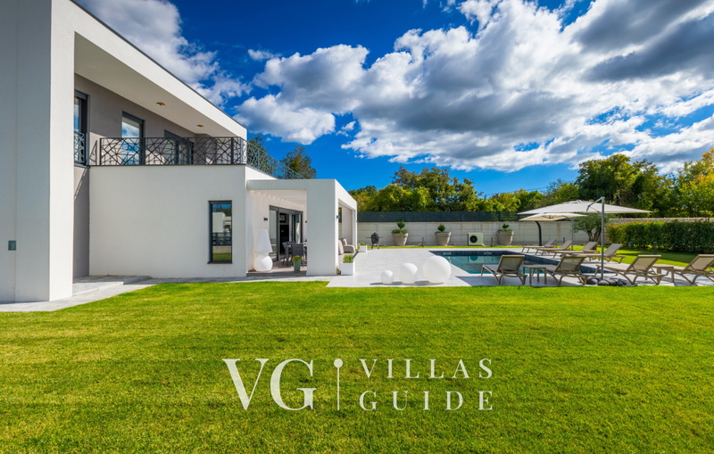 Villa Sever Garden and property exterior