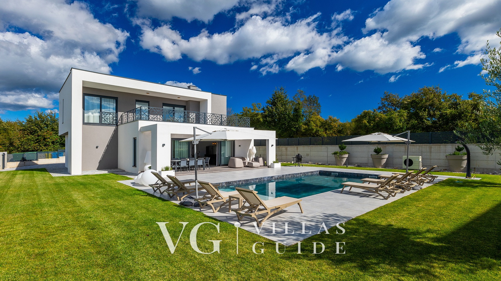 Villa Sever Dvorište i vanjski dio objekta