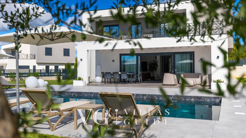 Villa Sever Dvorište i vanjski dio objekta