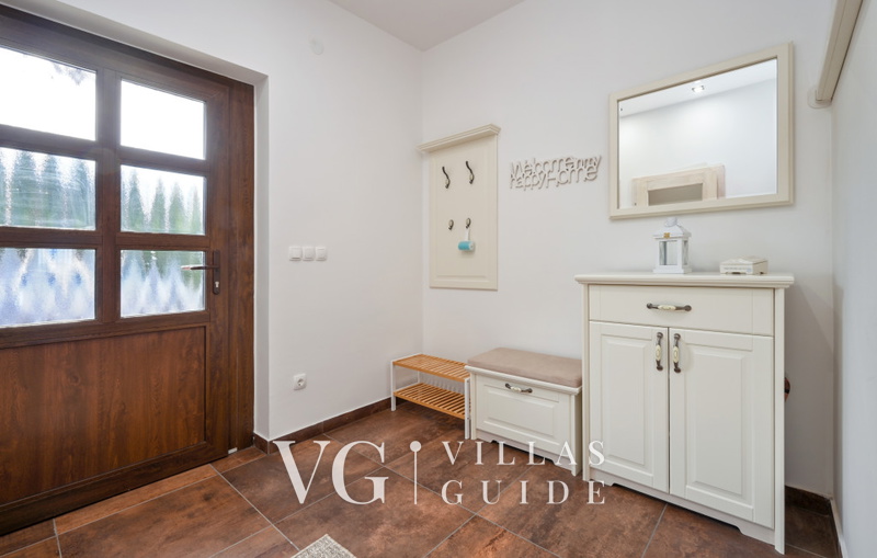 Dvori Perdedaj Other