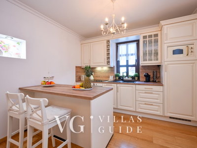 Dvori Perdedaj Kitchen