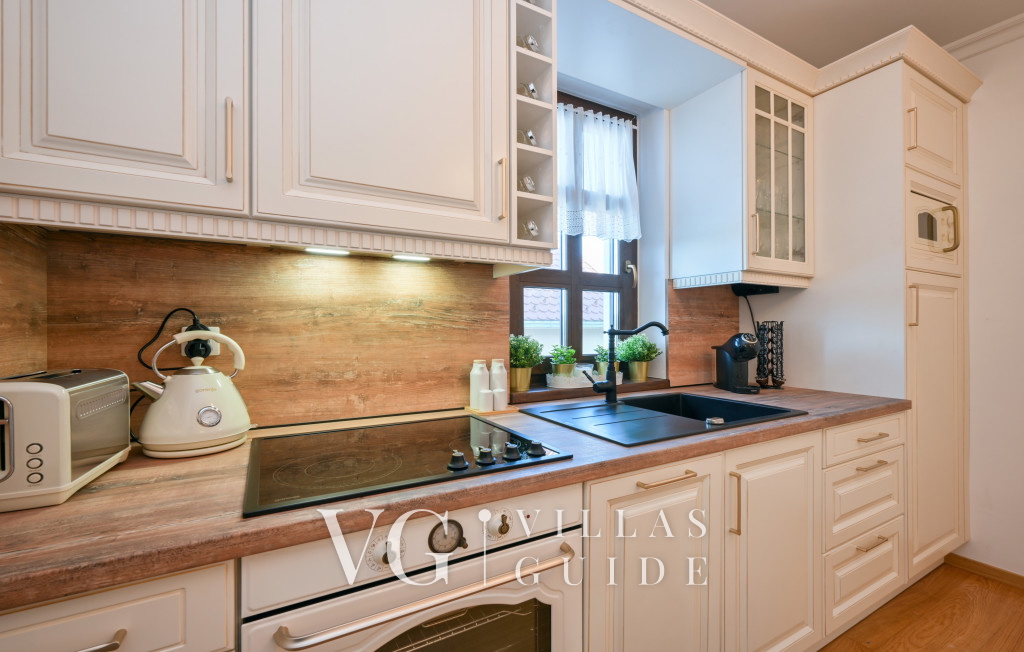 Dvori Perdedaj Kitchen