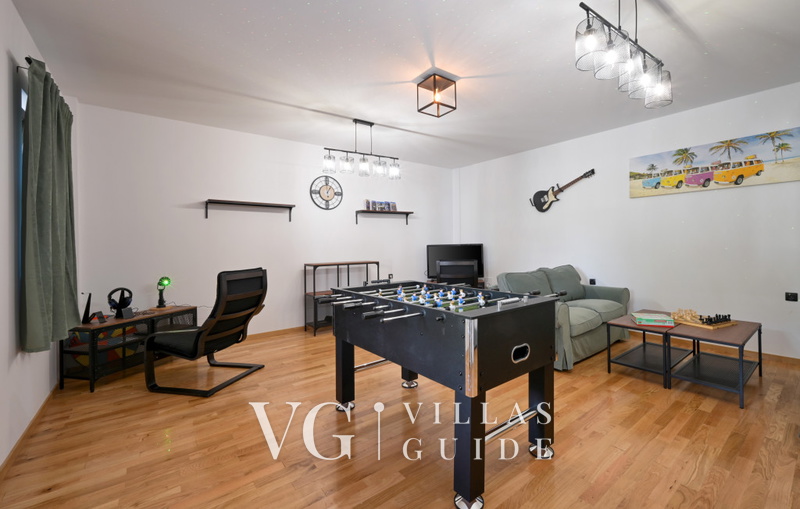 Dvori Perdedaj Additional content