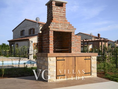 Villa Harmony Garden and property exterior