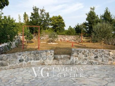 Holiday home Lišnjak Garten und Außenbereich