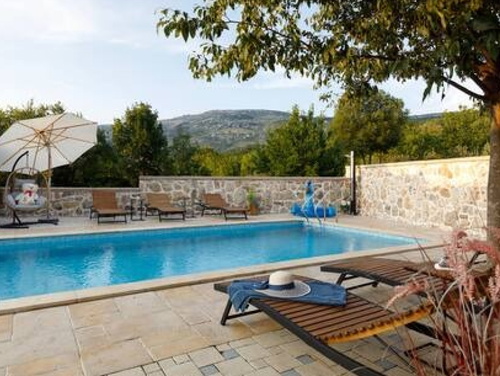 Holiday home Lišnjak