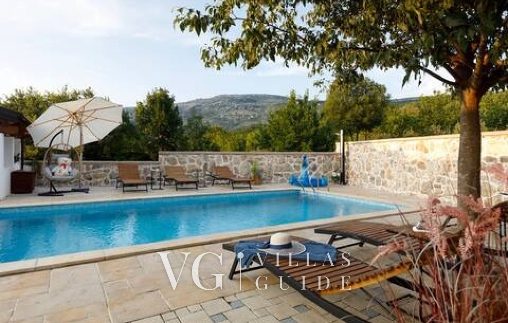 Holiday home Lišnjak Pool