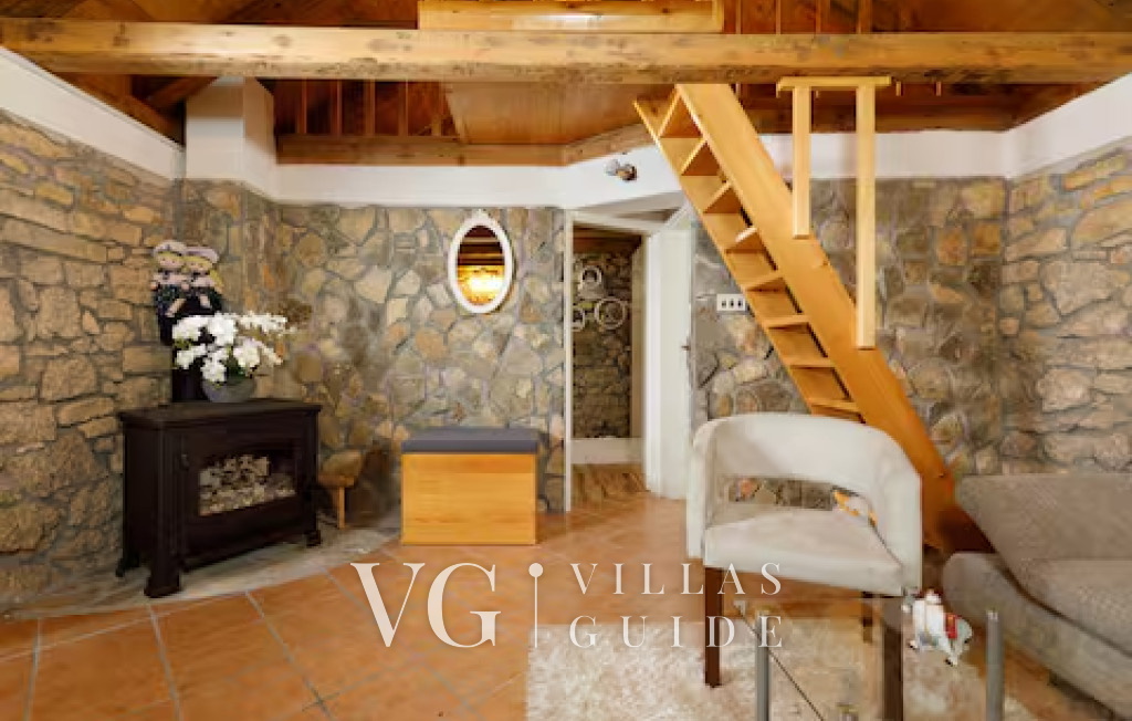 Holiday home Lišnjak Wohnzimmer