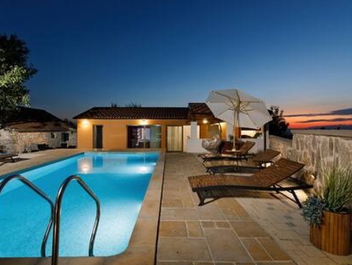 Holiday home Lišnjak