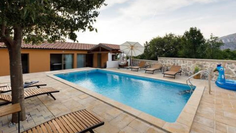 Holiday home Lišnjak