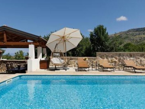 Holiday home Lišnjak