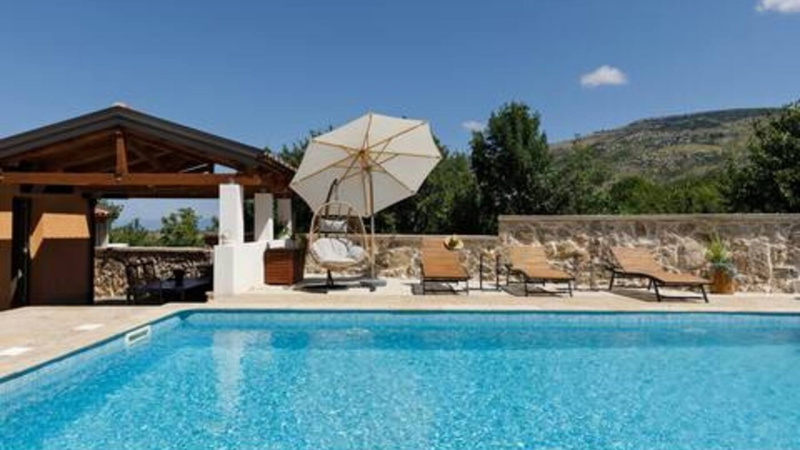 Holiday home Lišnjak